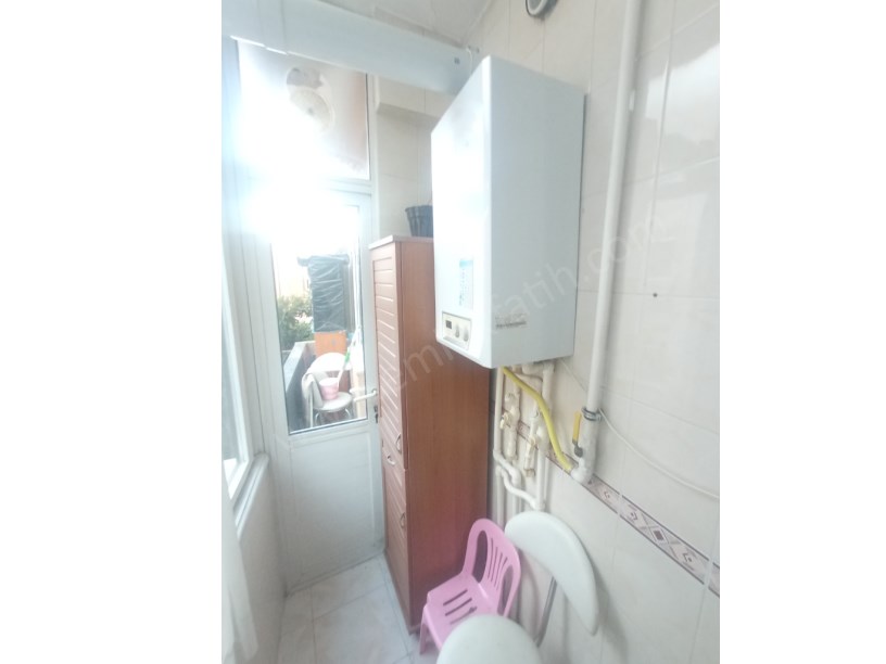 Kocamustafapaşa Kiralık Daire Eşyalı 2+1 80m² 2.Kat Kombili Çift Cepheli