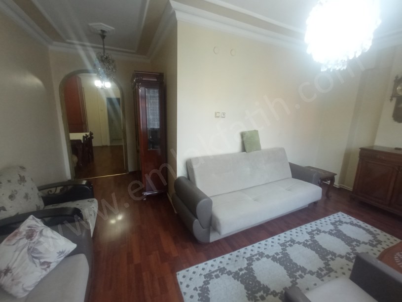 Kocamustafapaşa Kiralık Daire Eşyalı 2+1 80m² 2.Kat Kombili Çift Cepheli