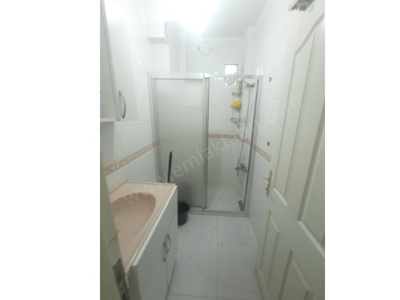 Kocamustafapaşa Kiralık Daire Eşyalı 2+1 80m² 2.Kat Kombili Çift Cepheli