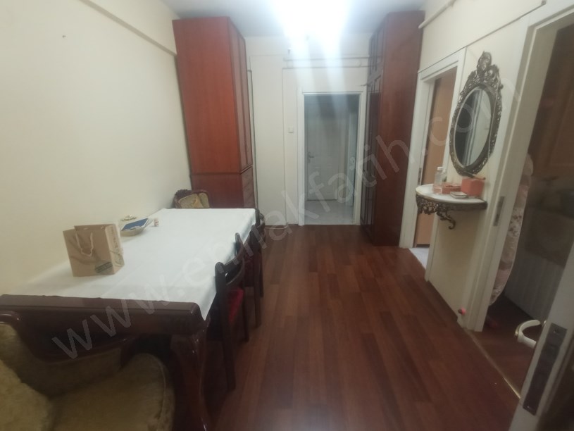 Kocamustafapaşa Kiralık Daire Eşyalı 2+1 80m² 2.Kat Kombili Çift Cepheli