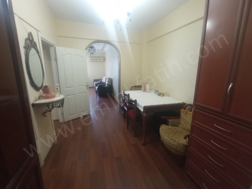 Kocamustafapaşa Kiralık Daire Eşyalı 2+1 80m² 2.Kat Kombili Çift Cepheli