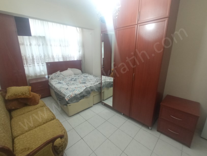 Kocamustafapaşa Kiralık Daire Eşyalı 2+1 80m² 2.Kat Kombili Çift Cepheli