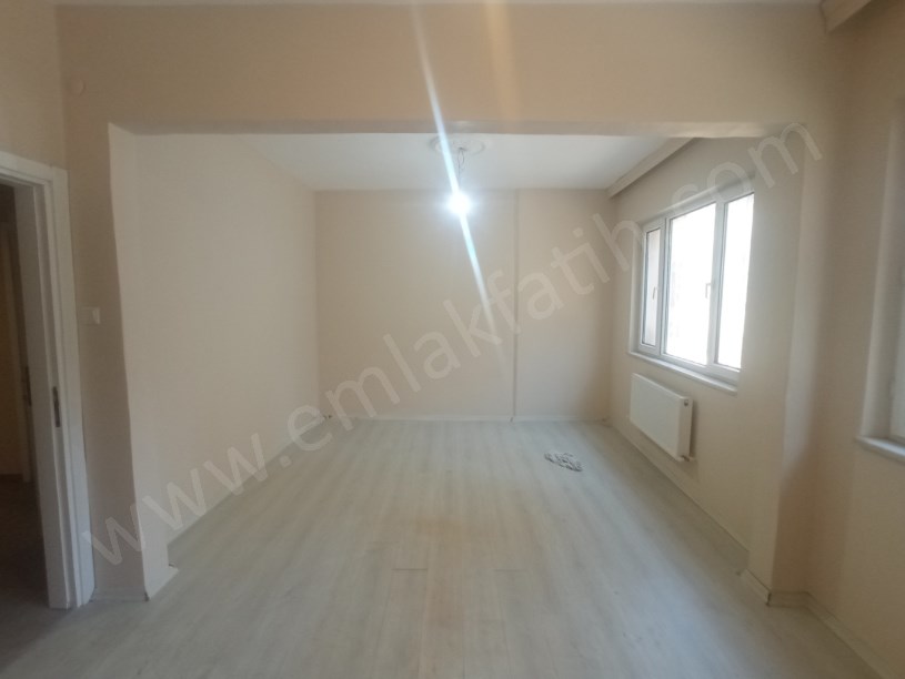 Kocamustafapaşa Kiralık Daire 1,5+1 Full Yapılı Giriş