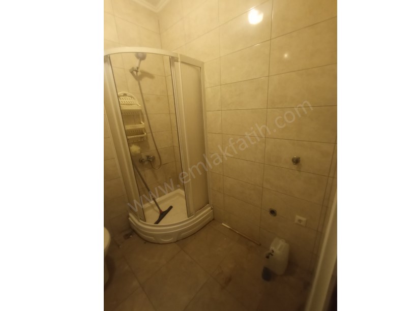 Kocamustafapaşa Kiralık Daire 1,5+1 Full Yapılı Giriş