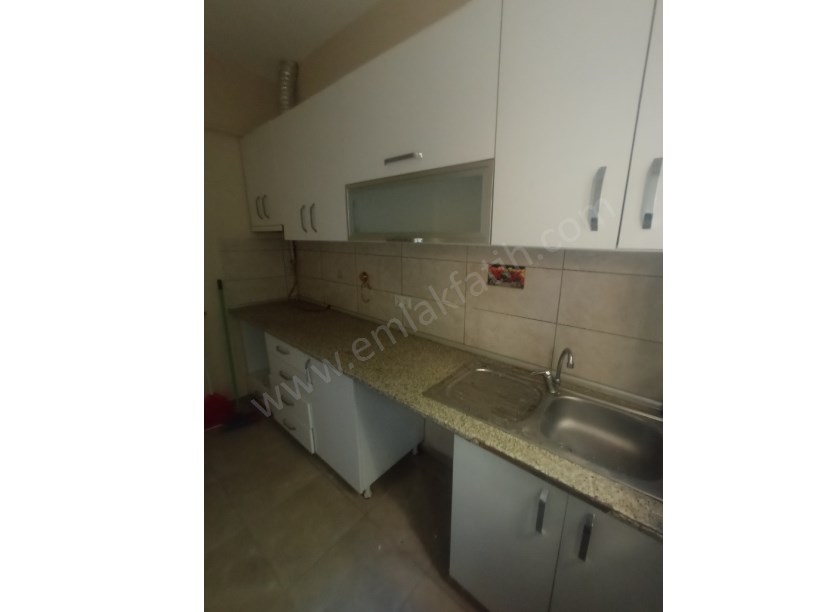 Kocamustafapaşa Kiralık Daire 1,5+1 Full Yapılı Giriş