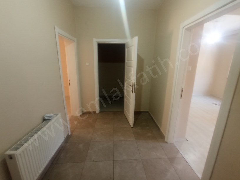 Kocamustafapaşa Kiralık Daire 1,5+1 Full Yapılı Giriş