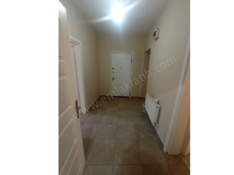 Kocamustafapaşa Kiralık Daire 1,5+1 Full Yapılı Giriş