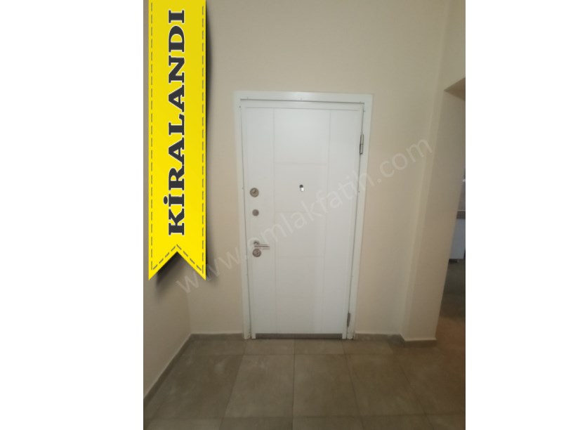 Kocamustafapaşa Kiralık Daire 1,5+1 Full Yapılı Giriş