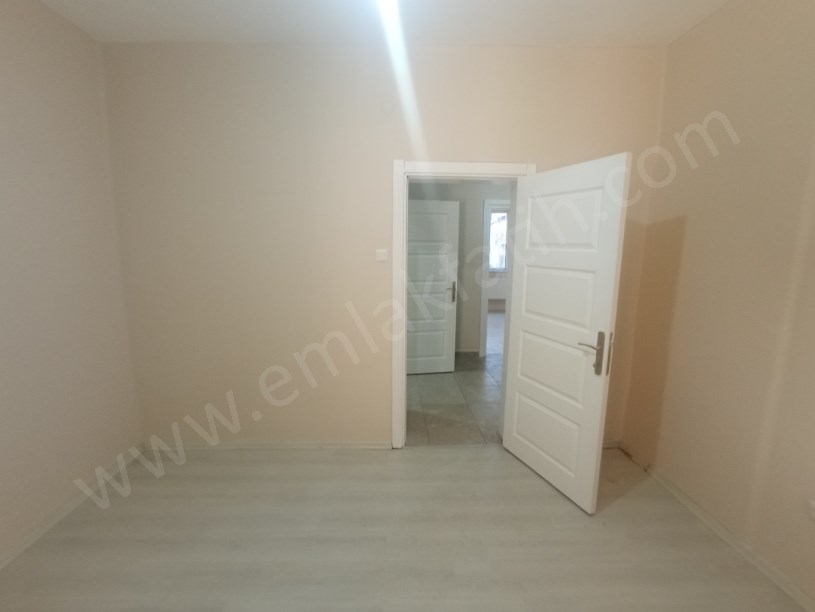 Kocamustafapaşa Kiralık Daire 1,5+1 Full Yapılı Giriş