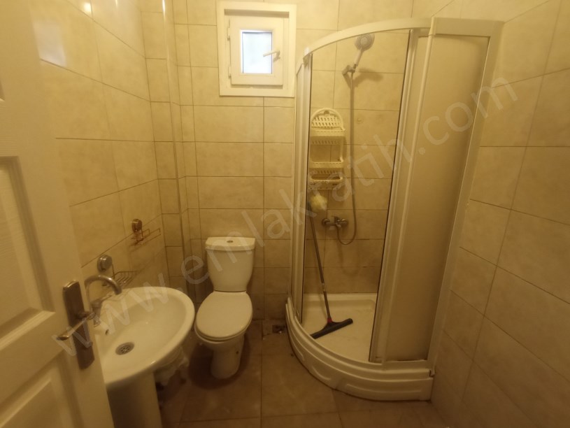 Kocamustafapaşa Kiralık Daire 1,5+1 Full Yapılı Giriş