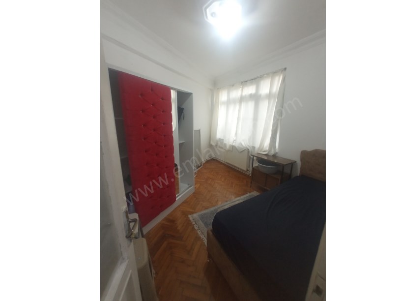 Kocamustafapaşa Kiralık Daire Eşyalı 1+1 1.KAT Kombili