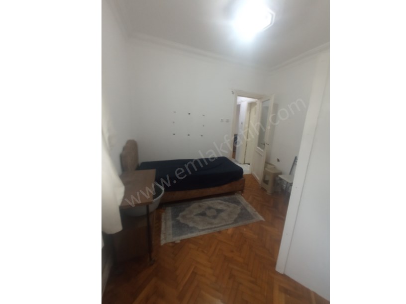 Kocamustafapaşa Kiralık Daire Eşyalı 1+1 1.KAT Kombili