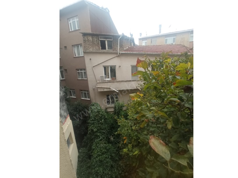 Kocamustafapaşa Kiralık Daire Eşyalı 1+1 1.KAT Kombili