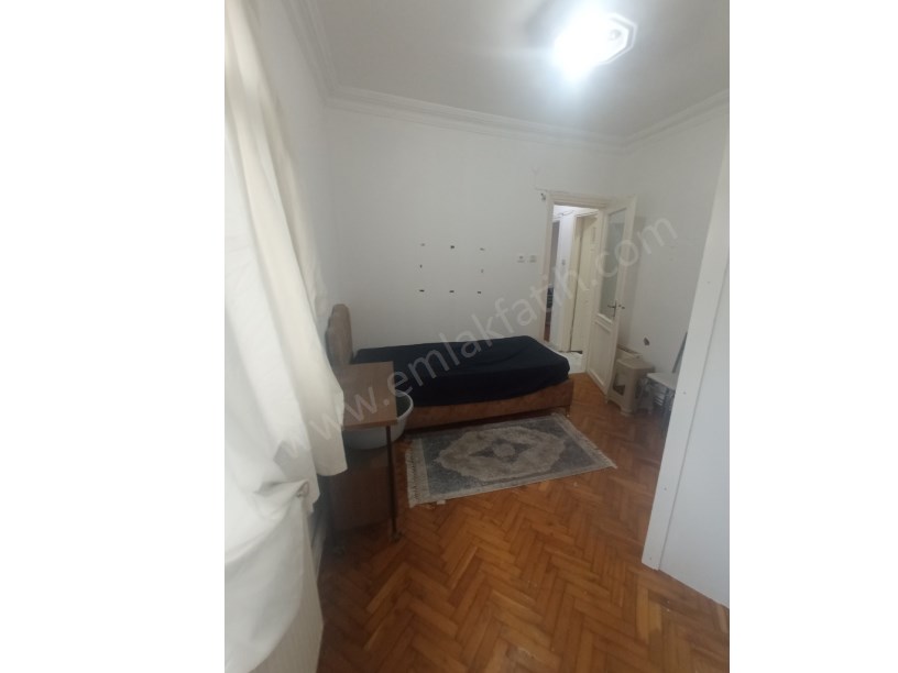 Kocamustafapaşa Kiralık Daire Eşyalı 1+1 1.KAT Kombili