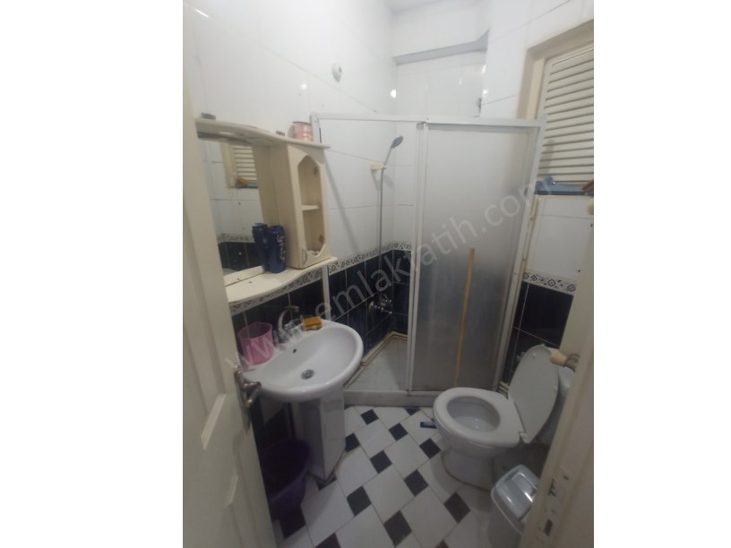 Kocamustafapaşa Kiralık Daire Eşyalı 1+1 1.KAT Kombili