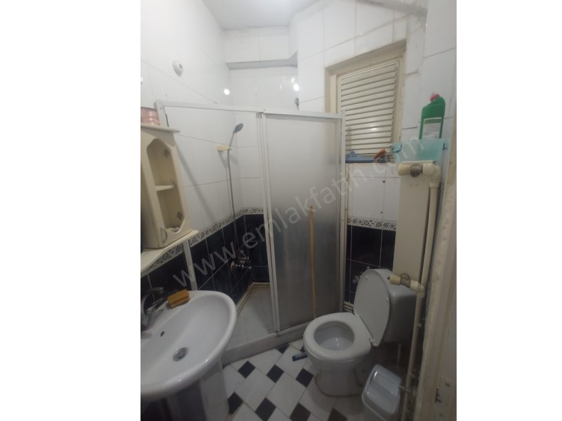 Kocamustafapaşa Kiralık Daire Eşyalı 1+1 1.KAT Kombili