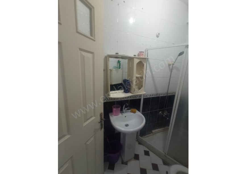 Kocamustafapaşa Kiralık Daire Eşyalı 1+1 1.KAT Kombili
