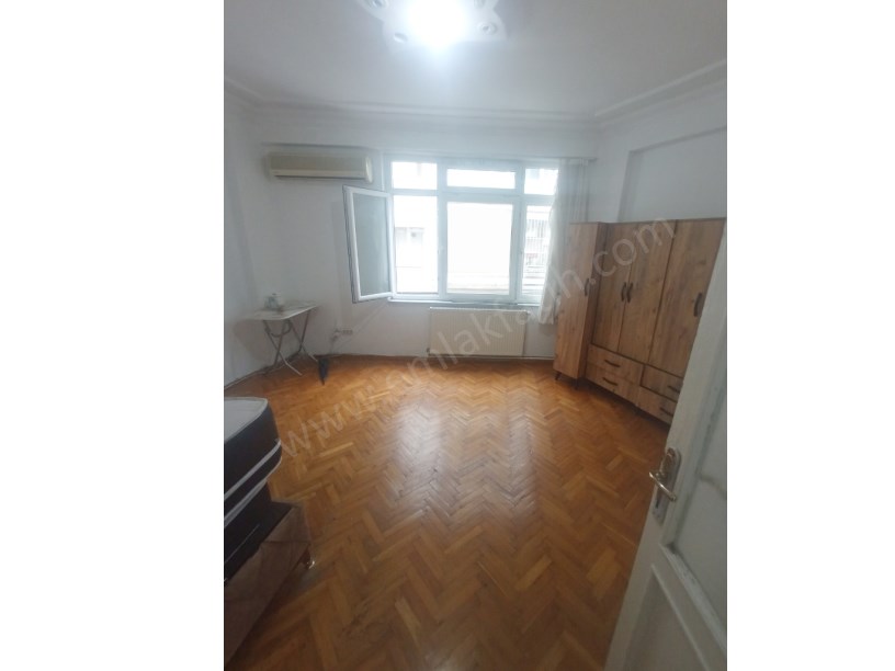 Kocamustafapaşa Kiralık Daire Eşyalı 1+1 1.KAT Kombili