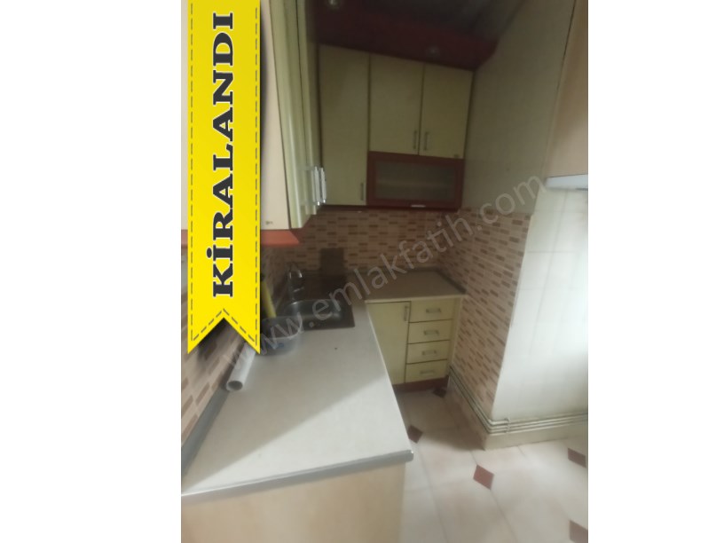 Kocamustafapaşa Kiralık Daire 2+1 Full Yapılı 3.KAT
