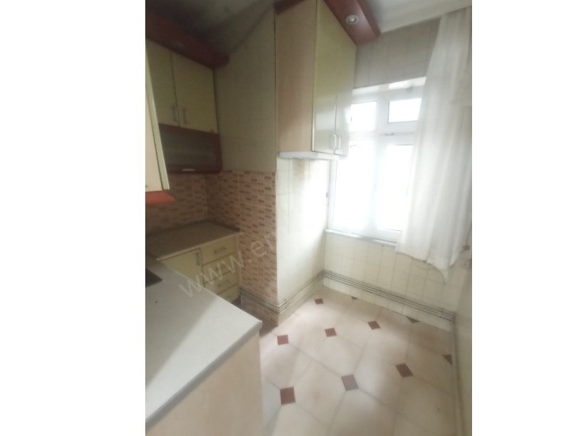 Kocamustafapaşa Kiralık Daire 2+1 Full Yapılı 3.KAT