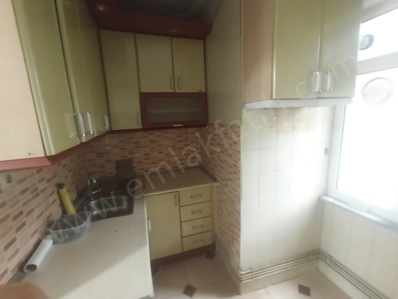 Kocamustafapaşa Kiralık Daire 2+1 Full Yapılı 3.KAT