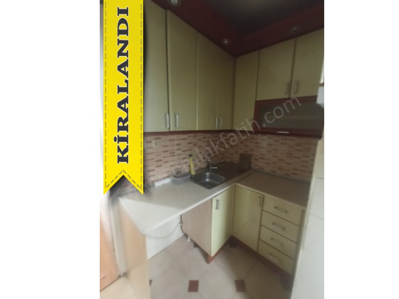 Kocamustafapaşa Kiralık Daire 2+1 Full Yapılı 3.KAT