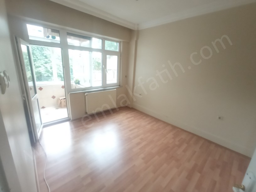 Kocamustafapaşa Kiralık Daire 2+1 Full Yapılı 3.KAT