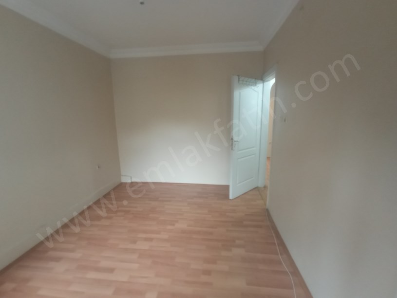 Kocamustafapaşa Kiralık Daire 2+1 Full Yapılı 3.KAT