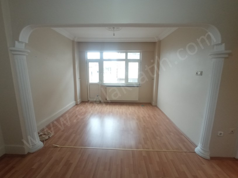 Kocamustafapaşa Kiralık Daire 2+1 Full Yapılı 3.KAT
