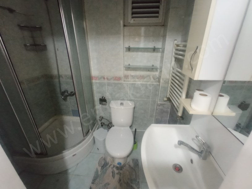 Kocamustafapaşa Kiralık Daire 2+1 Full Yapılı 3.KAT