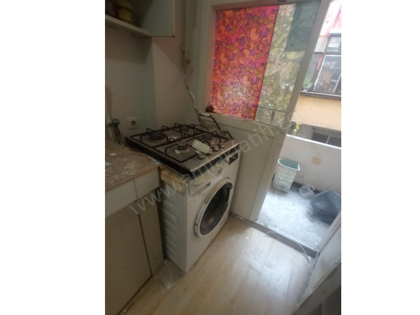 Kocamustafapaşa Kiralık Daire 1+1+HOL Yüksek Giriş