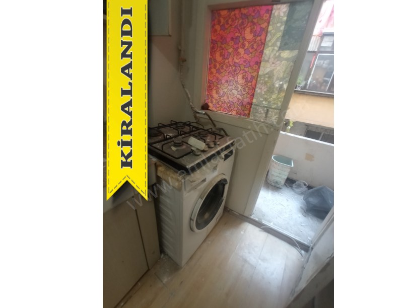 Kocamustafapaşa Kiralık Daire 1+1+HOL Yüksek Giriş ( ESKİ PORTFÖY )