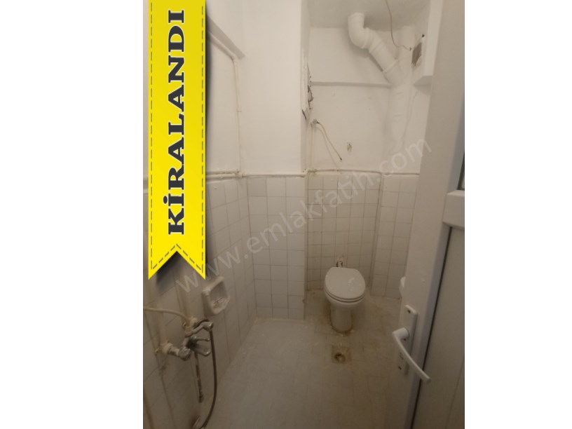 Kocamustafapaşa Kiralık Daire 1+1+HOL Yüksek Giriş ( ESKİ PORTFÖY )