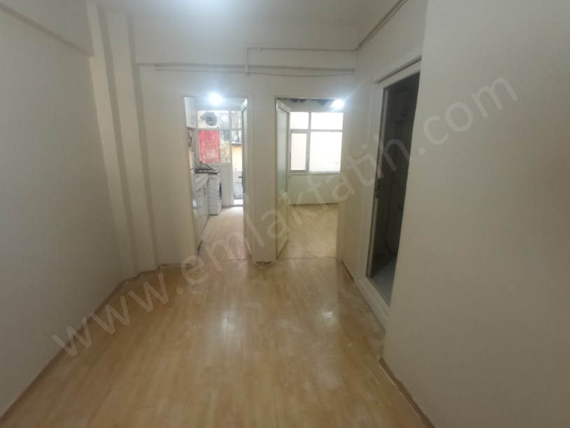 Kocamustafapaşa Kiralık Daire 1+1+HOL Yüksek Giriş