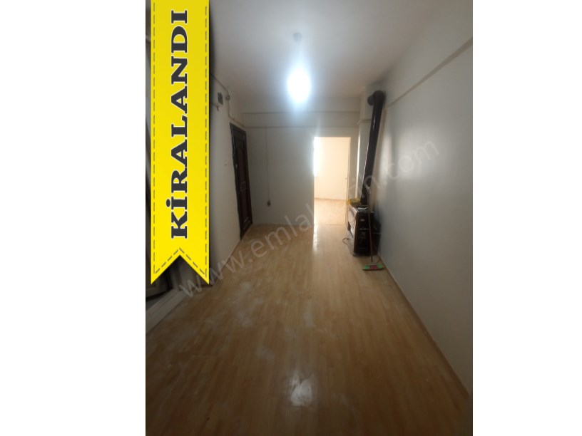 Kocamustafapaşa Kiralık Daire 1+1+HOL Yüksek Giriş ( ESKİ PORTFÖY )