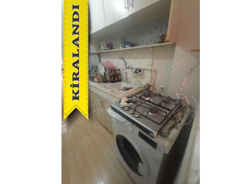 Kocamustafapaşa Kiralık Daire 1+1+HOL Yüksek Giriş ( ESKİ PORTFÖY )