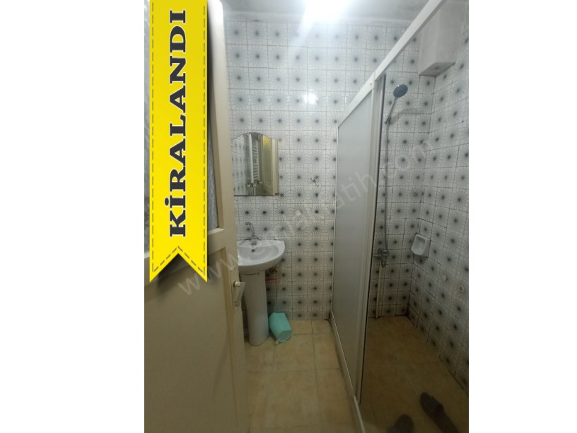 Kocamustafapaşa Kiralık Daire Yapılı 2+1 1.kat ( ESKİ PORTFÖY )