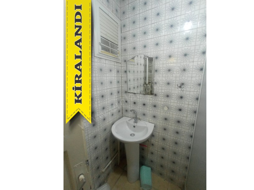 Kocamustafapaşa Kiralık Daire Yapılı 2+1 1.kat ( ESKİ PORTFÖY )