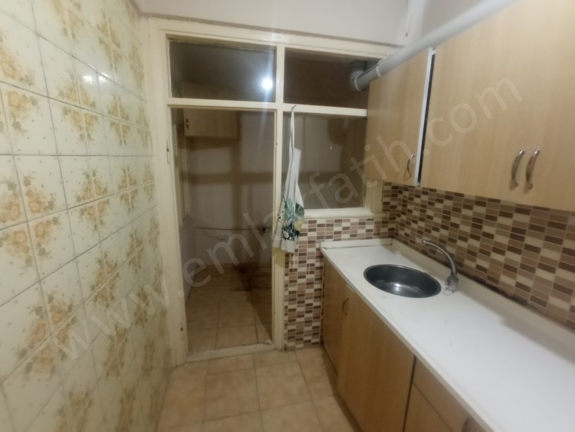 Kocamustafapaşa Kiralık Daire Yapılı 2+1 1.kat ( ESKİ PORTFÖY )