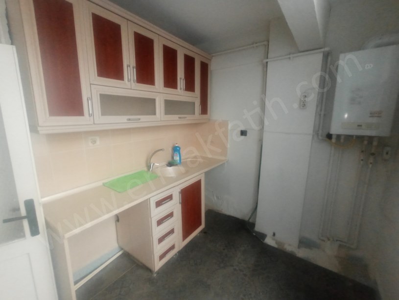 Kocamustafapaşa Kiralık Daire Çınar Sokak 2+1 ( ESKİ PORTFÖY )