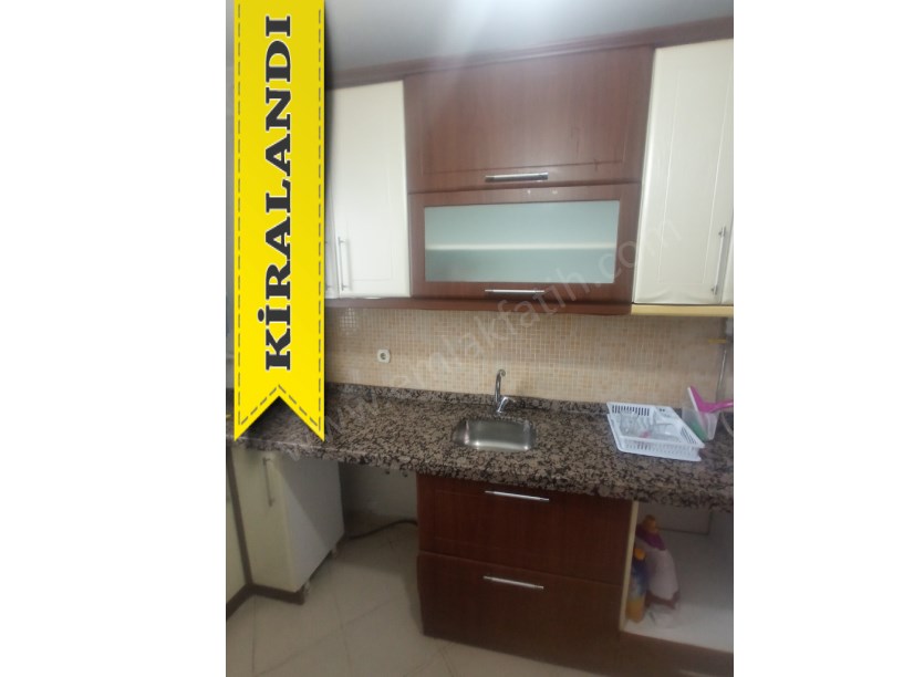 Kocamustafapaşa Kiralık Daire 15 Yıllık Genç 3+1 ( ESKİ PORTFÖY )