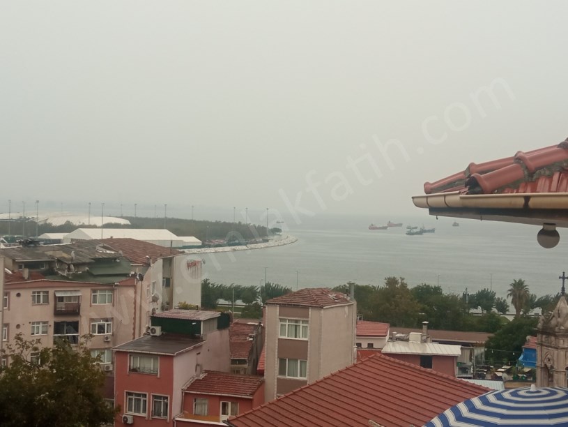 Kocamustafapaşa Kiralık Daire 15 Yıllık Genç 3+1 ( ESKİ PORTFÖY )