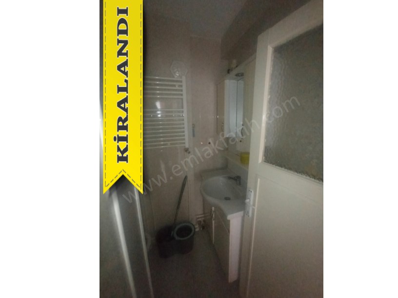Kocamustafapaşa Kiralık Daire 25 Yıllık Genç 2+1 ( ESKİ PORTFÖY )