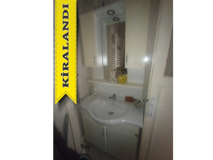 Kocamustafapaşa Kiralık Daire 25 Yıllık Genç 2+1 ( ESKİ PORTFÖY )