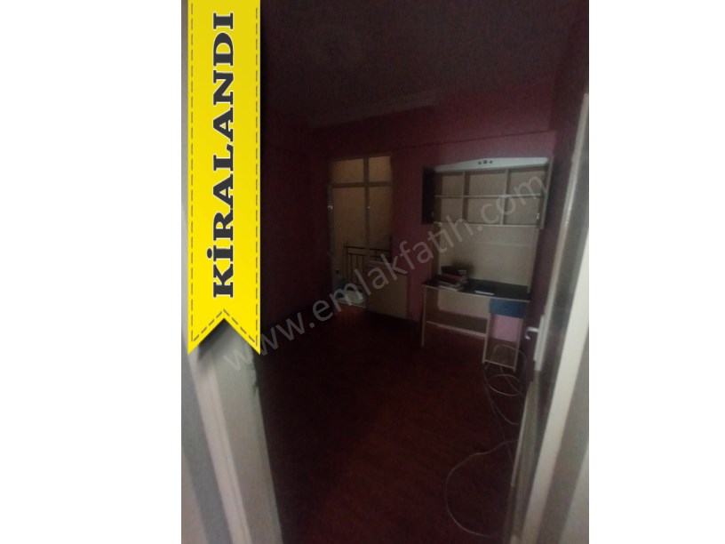 Kocamustafapaşa Kiralık Daire 25 Yıllık Genç 2+1 ( ESKİ PORTFÖY )