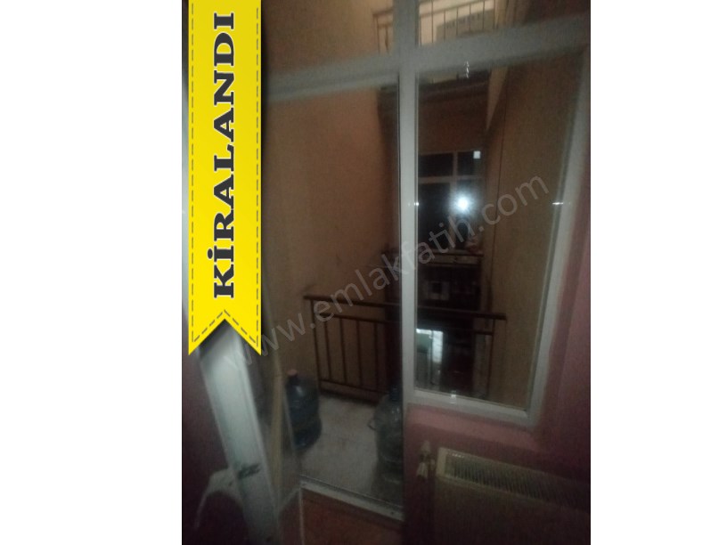 Kocamustafapaşa Kiralık Daire 25 Yıllık Genç 2+1 ( ESKİ PORTFÖY )