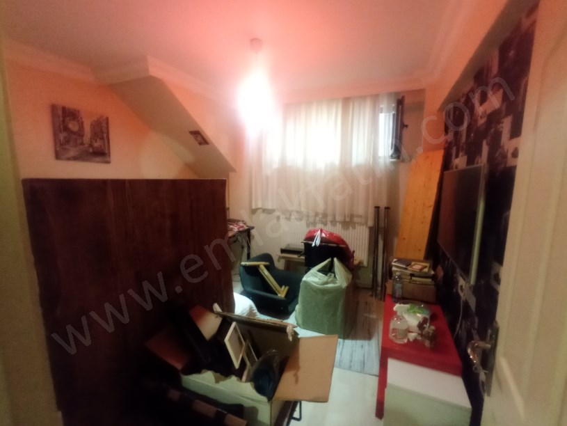 Kocamustafapaşa Meydan Yanı Genç Binada 2+1 ( ESKİ PORTFÖY )