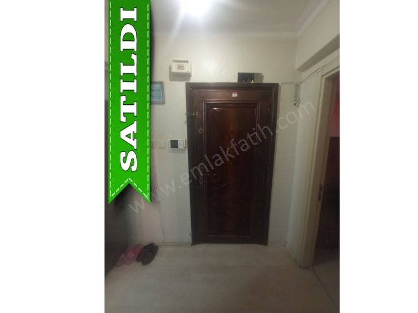 Kocamustafapaşa Meydan Yanı Genç Binada 2+1 ( ESKİ PORTFÖY )