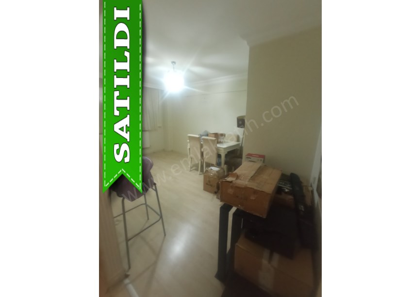 Kocamustafapaşa Meydan Yanı Genç Binada 2+1 ( ESKİ PORTFÖY )