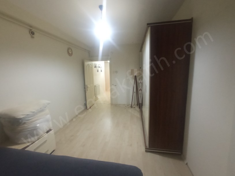 Kocamustafapaşa Meydan Yanı Genç Binada 2+1 ( ESKİ PORTFÖY )